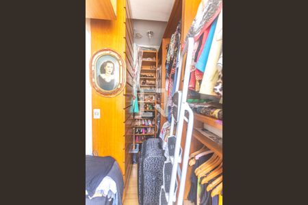 Casa à venda com 125m², 3 quartos e 2 vagas Casa à venda com 125m², 3 quartos e 2 vagasCloset suíte 2