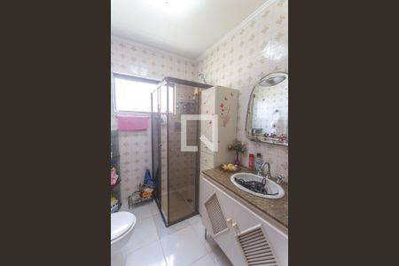 Casa à venda com 125m², 3 quartos e 2 vagas Casa à venda com 125m², 3 quartos e 2 vagasBanheiro social