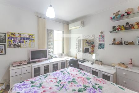 Casa à venda com 125m², 3 quartos e 2 vagas Casa à venda com 125m², 3 quartos e 2 vagasQuarto