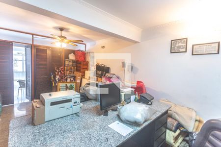 Casa à venda com 125m², 3 quartos e 2 vagas Casa à venda com 125m², 3 quartos e 2 vagasOffice