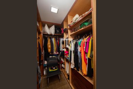 Apartamento à venda com 156m², 3 quartos e 3 vagasCloset do quarto 3