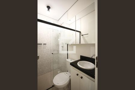 Banheiro  de apartamento para alugar com 1 quarto, 35m² em Bosque da Saúde, São Paulo