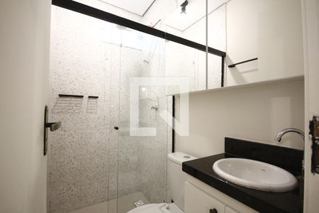 Banheiro  de apartamento para alugar com 1 quarto, 35m² em Bosque da Saúde, São Paulo