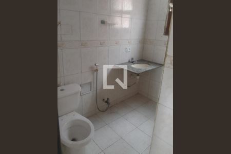 Banheiro Social de casa para alugar com 2 quartos, 140m² em Quintino Bocaiuva, Rio de Janeiro