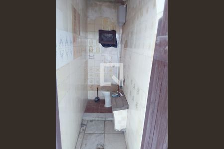 Casa para alugar com 140m², 2 quartos e 1 vaga Casa para alugar com 140m², 2 quartos e 1 vagaBanheiro de Serviço