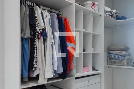 Closet da suíte de apartamento para alugar com 2 quartos, 78m² em Armação, Salvador