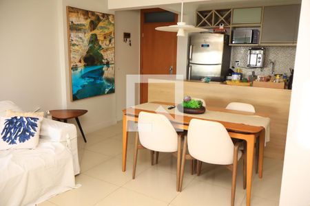 Sala de apartamento para alugar com 2 quartos, 78m² em Armação, Salvador