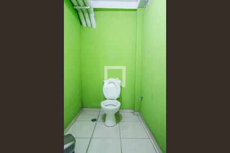 Casa à venda com 240m², 3 quartos e 5 vagasBanheiro de serviço