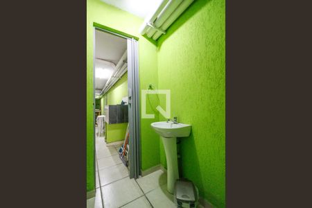 Casa à venda com 240m², 3 quartos e 5 vagasBanheiro de serviço