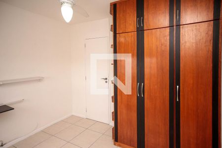 Quarto 1 de apartamento para alugar com 2 quartos, 60m² em Lins de Vasconcelos, Rio de Janeiro