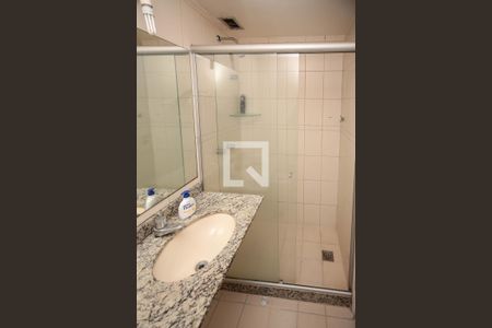 Apartamento à venda com 60m², 2 quartos e 1 vaga Apartamento à venda com 60m², 2 quartos e 1 vagaBanheiro