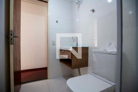 Banheiro de apartamento para alugar com 3 quartos, 70m² em Vila Pompéia, São Paulo