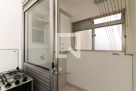 Apartamento à venda com 64m², 3 quartos e 1 vagaÁrea de Serviço