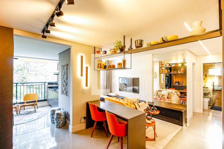 Sala de apartamento à venda com 2 quartos, 83m² em Santo Amaro, São Paulo