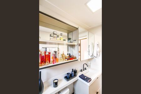 Apartamento à venda com 83m², 2 quartos e 2 vagas Apartamento à venda com 83m², 2 quartos e 2 vagasBanheiro Suíte