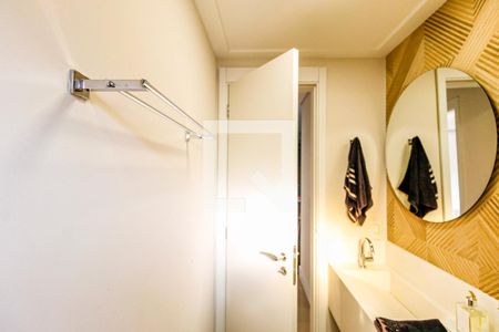 Apartamento à venda com 83m², 2 quartos e 2 vagas Apartamento à venda com 83m², 2 quartos e 2 vagasBanheiro