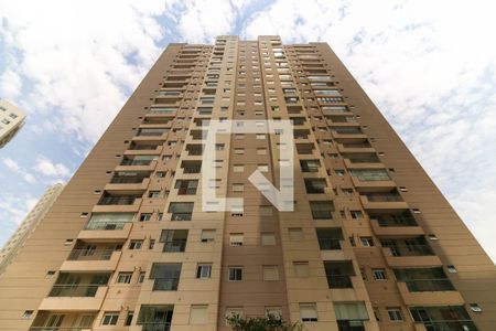 Apartamento para alugar com 47m², 2 quartos e 1 vaga Apartamento para alugar com 47m², 2 quartos e 1 vagaFachada