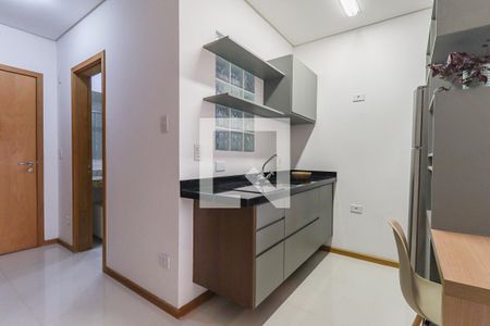 Cozinha de kitnet/studio para alugar com 1 quarto, 28m² em Centro, Curitiba