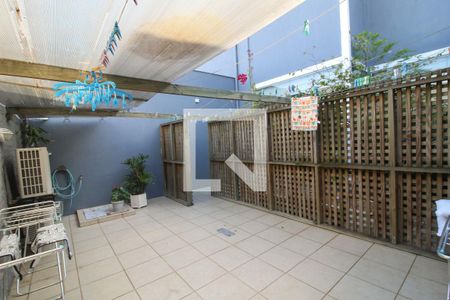 Casa à venda com 586m², 4 quartos e 5 vagasVaranda