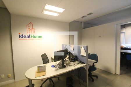 Casa à venda com 586m², 4 quartos e 5 vagasEscritório