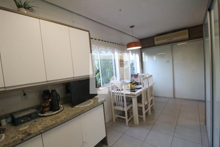 Casa à venda com 586m², 4 quartos e 5 vagasCozinha