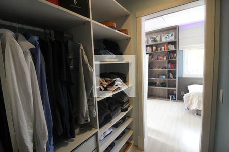 Casa à venda com 586m², 4 quartos e 5 vagasCloset da suíte 3