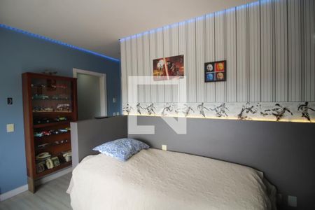 Casa à venda com 586m², 4 quartos e 5 vagasQuarto Suíte 2