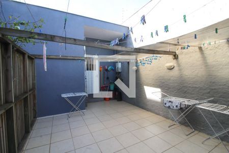 Casa à venda com 586m², 4 quartos e 5 vagasVaranda