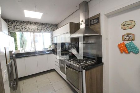 Casa à venda com 586m², 4 quartos e 5 vagasCozinha