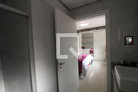 Casa à venda com 586m², 4 quartos e 5 vagasBanheiro da Suíte casa 2
