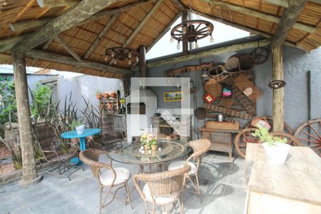 Casa à venda com 586m², 4 quartos e 5 vagasChurrasqueira