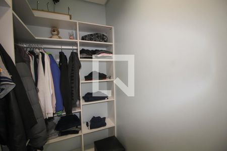 Casa à venda com 586m², 4 quartos e 5 vagasCloset da suíte 2