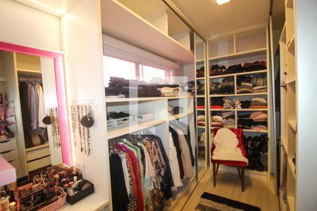 Casa à venda com 586m², 4 quartos e 5 vagasCloset da suíte 1