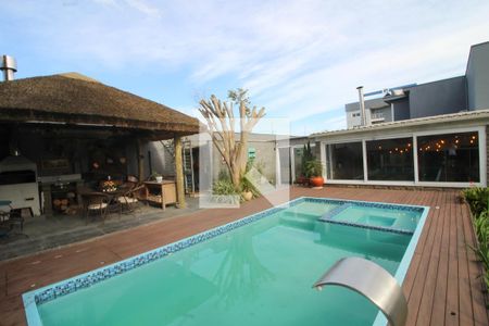 Casa à venda com 586m², 4 quartos e 5 vagasPiscina