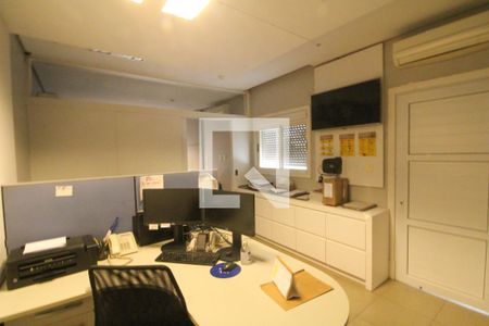 Casa à venda com 586m², 4 quartos e 5 vagasEscritório