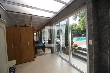 Casa à venda com 586m², 4 quartos e 5 vagasHall