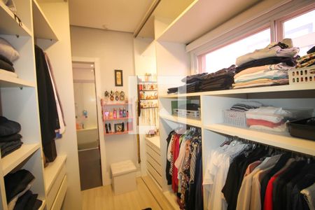 Casa à venda com 586m², 4 quartos e 5 vagasCloset da suíte 1