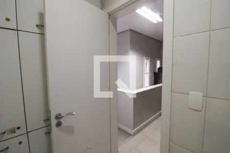 Casa à venda com 586m², 4 quartos e 5 vagasBanheiro escritorio