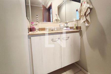 Apartamento à venda com 256m², 4 quartos e 3 vagas Apartamento à venda com 256m², 4 quartos e 3 vagasLavabo