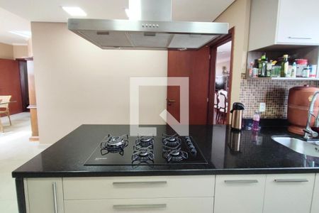 Apartamento à venda com 256m², 4 quartos e 3 vagas Apartamento à venda com 256m², 4 quartos e 3 vagasCozinha