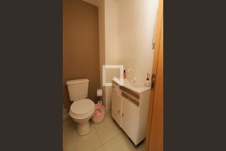 Casa de condomínio à venda com 87m², 3 quartos e 2 vagasLavabo