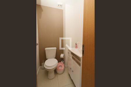 Casa de condomínio à venda com 87m², 3 quartos e 2 vagasLavabo