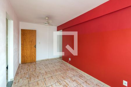 Sala de apartamento para alugar com 2 quartos, 52m² em Olaria, Rio de Janeiro