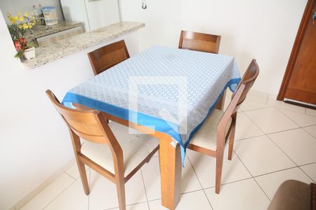 Detalhe Sala de apartamento para alugar com 1 quarto, 52m² em Guilhermina, Praia Grande