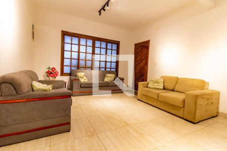 Sala de casa para alugar com 4 quartos, 200m² em Jaguaribe, Osasco