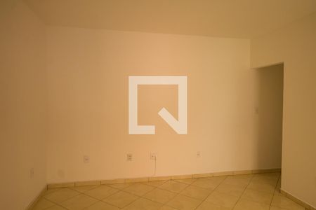 Casa para alugar com 50m², 2 quartos e sem vaga Casa para alugar com 50m², 2 quartos e sem vagaSala