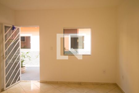 Casa para alugar com 50m², 2 quartos e sem vaga Casa para alugar com 50m², 2 quartos e sem vagaSala