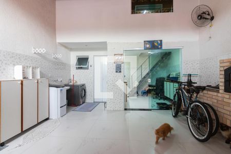 Casa à venda com 175m², 3 quartos e 2 vagas Casa à venda com 175m², 3 quartos e 2 vagasQuintal