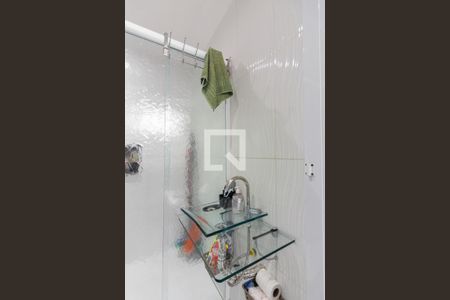 Casa à venda com 175m², 3 quartos e 2 vagas Casa à venda com 175m², 3 quartos e 2 vagasBanheiro