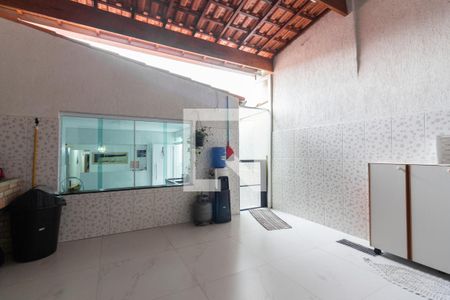 Casa à venda com 175m², 3 quartos e 2 vagas Casa à venda com 175m², 3 quartos e 2 vagasQuintal